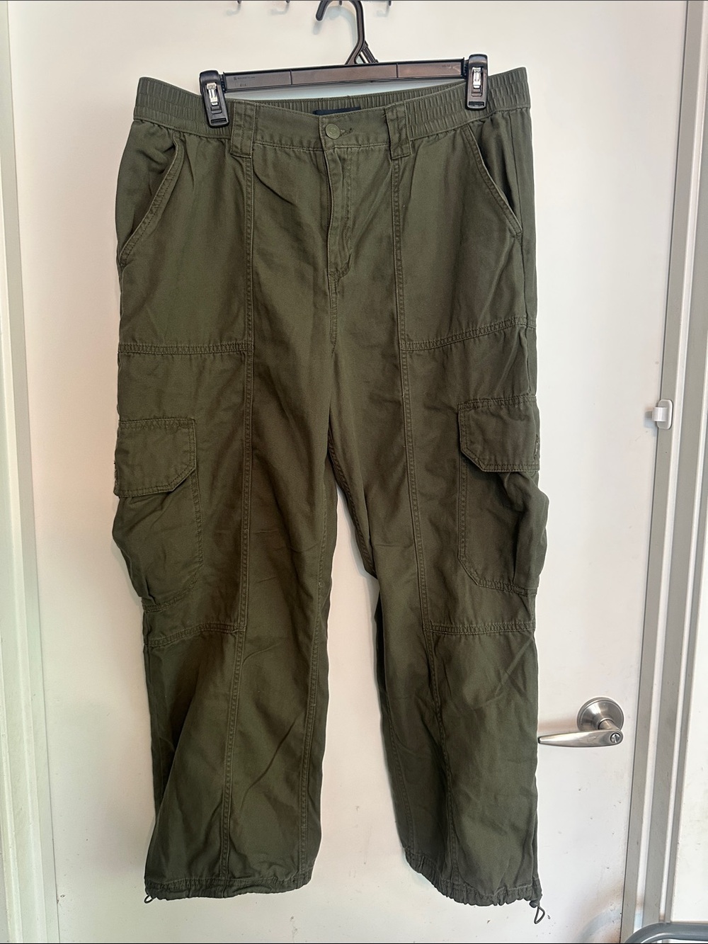 Aeropostale Women’s Dark Olive Cargo Pants